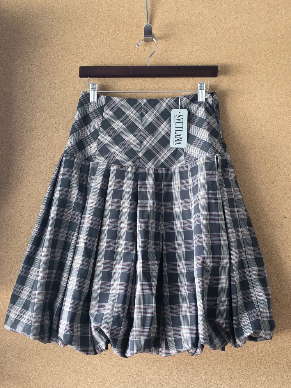 SVETLANA Schoolgirl Style Plaid Balloon Skirt Size 6 NWT
